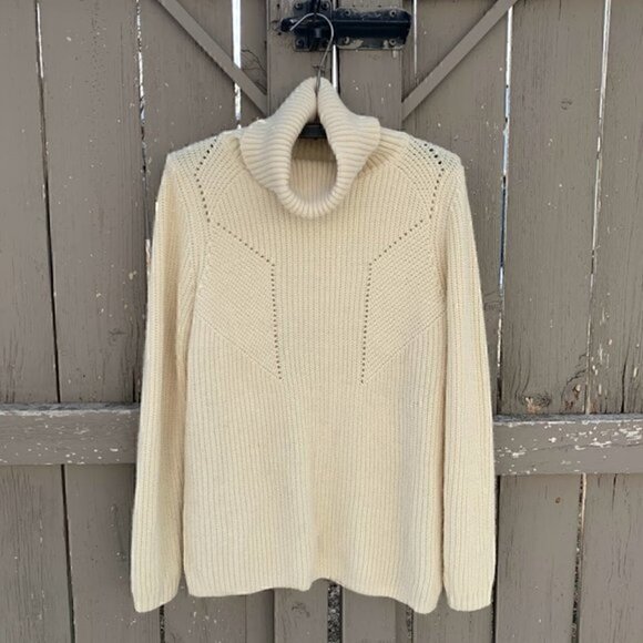 Joe Fresh Sweaters - 💸JOE FRESH | TURTLE NECK SWEATER  | MEDIUM